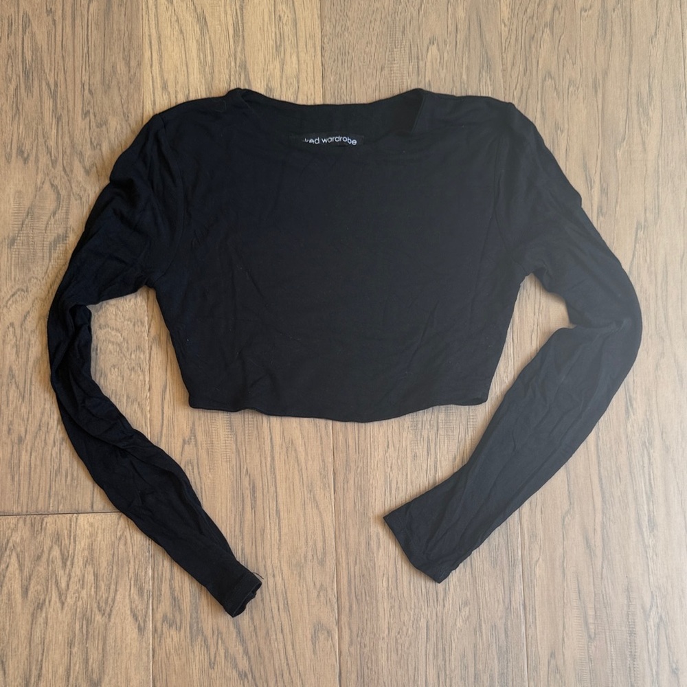 Naked Wardrobe Black Long-Sleeve Cropped Tee Small